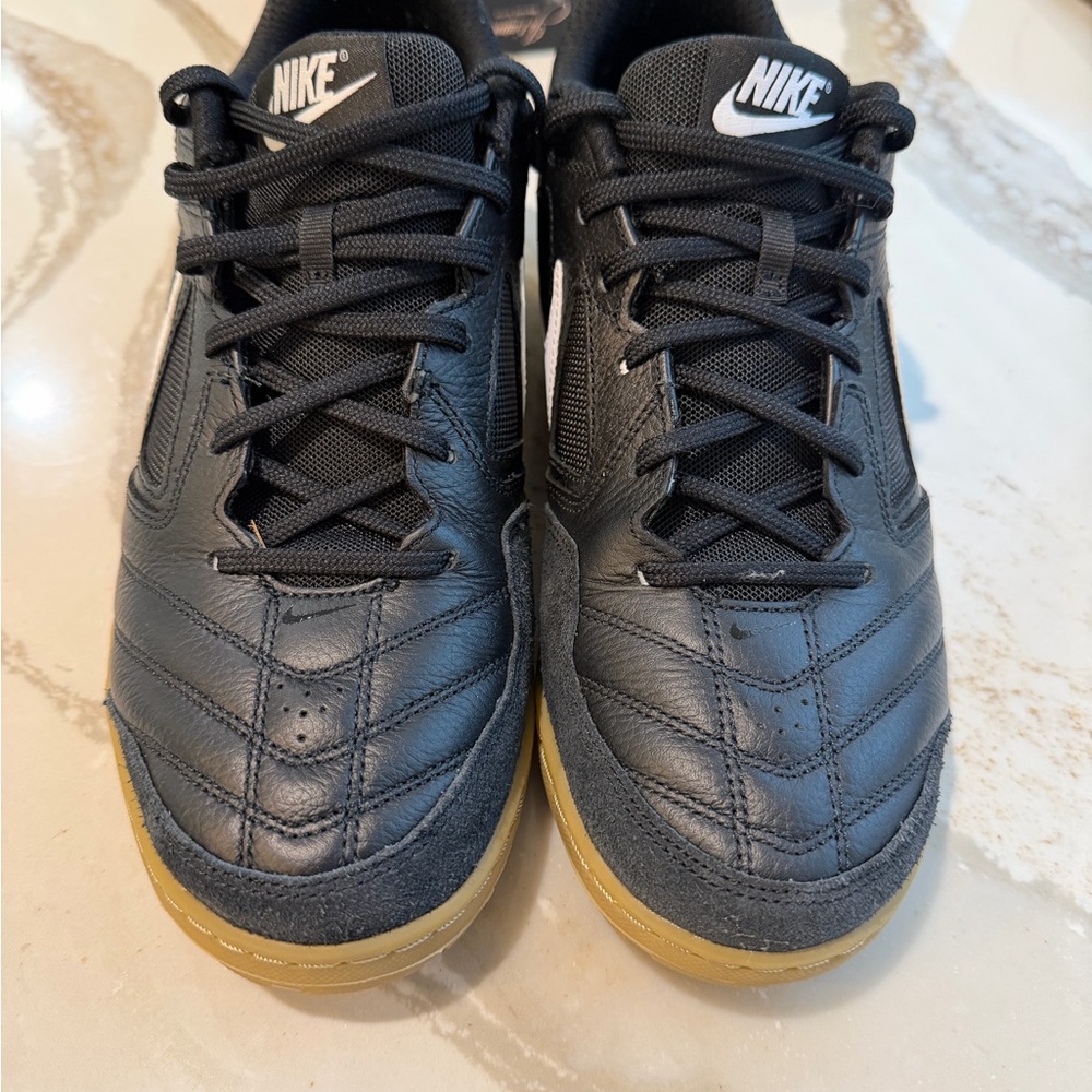 Nike  Gato Men's Black and Brown Athletic Shoes